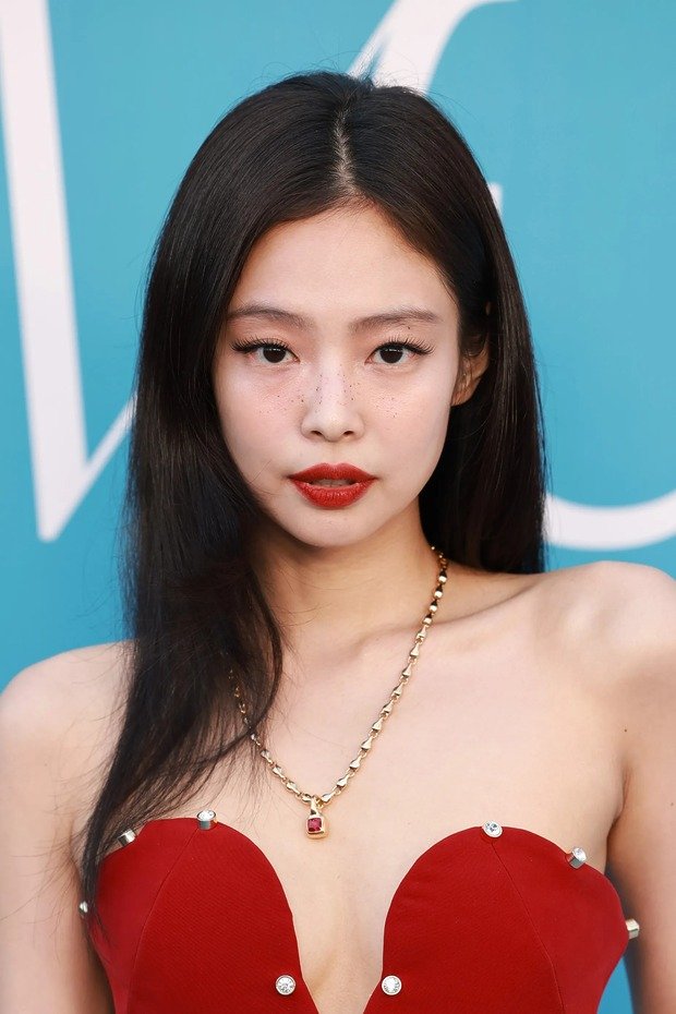 El fenómeno de Jennie Drácula en el Billboard: La reina del K-pop rompe todas las reglas 🧛‍♀️🔥