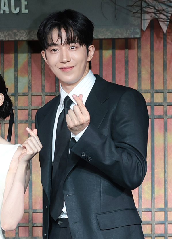 Nam Joo Hyuk's Wild Transformation in "Gyeongseong Creature"... Wait, It's "The Haunted Palace"! 👻 His Ghost-Hunting Action Will BLOW Your Mind 0000036417 001 20260708115019959