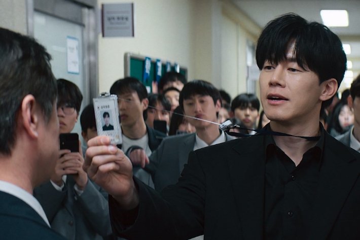 Banned Webtoon for Racism Becomes Netflix's #2 Global Hit โ The Irony Is Wild ๐ณ 0004144569 001 20260507181608318