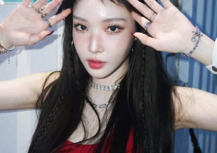 900 chungha.art 8a2a2cd0d32e4b41987c02a095c002db