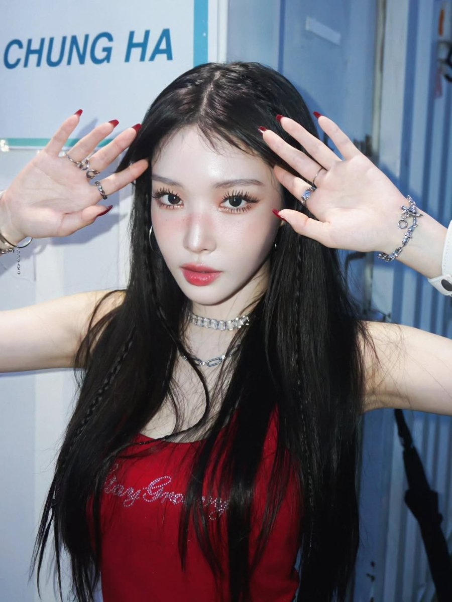 Passado que incomoda: Ha-young tem bisavô ligado ao colaboracionismo com o Japão, gerando forte contraste com celebridades descendentes de heróis da independência Passado que incomoda: Ha-young tem bisavô ligado ao colaboracionismo com o Japão, gerando forte contraste com celebridad