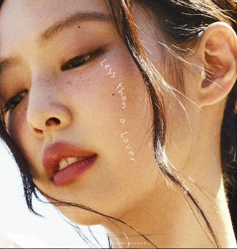 BLACKPINK Jennie's Emotional Final Tour Stop in Osaka: Wardrobe Malfunctions, Mic Issues, and Tears! 🎤😭 BLACKPINK Jennie's Emotional Final Tour Stop in Osaka: Wardrobe Malfunctions, Mic Issues, and Tears! 🎤😭